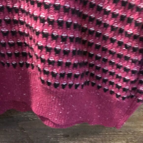 - New Direction Weekend Sweater • Size : Small - Picture 7 of 7